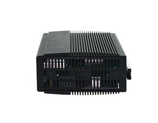 12x10/100/1000TX (Varav 8x PoE), 4xGigabit SFP