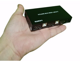 2 port HDMI 4K KVM Switch med 2,0 USB portar