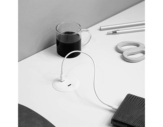 Vit dubbel USB-C-laddare QC3.0 30W