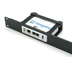 2U Svart 19" panel med fäste för Netgate 2100