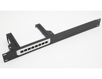 1U Svart 19" panel med fäste för Ubiquiti USW-LITE-8-POE