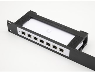 1U Svart 19" panel & fäste, Ubiquiti  Ultra USW